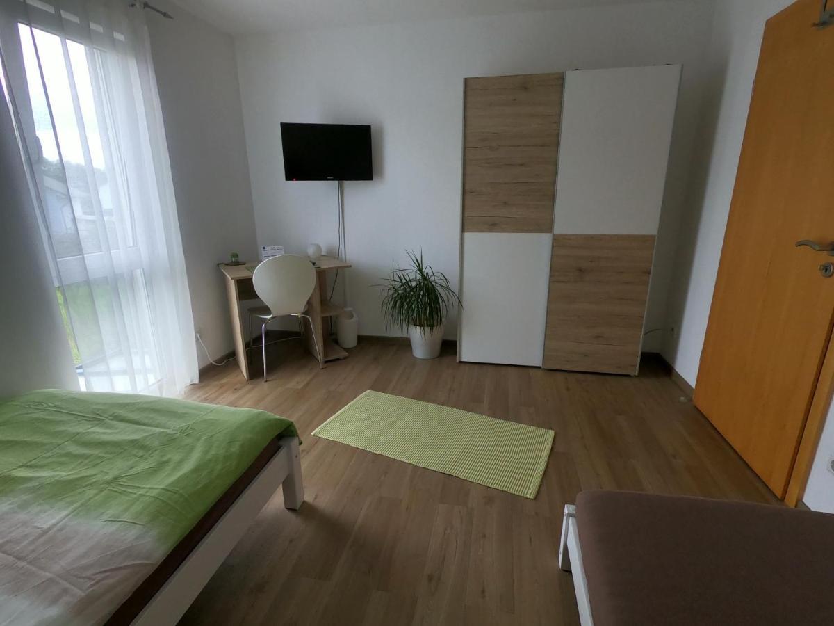 Appartamento Moderne In 2 Zi, Naehe Rhein Und Messe Ka